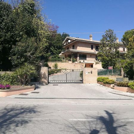 B&B La Casa Di Rita 波尔图圣乔治 外观 照片